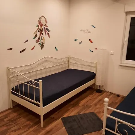 Gemutliche, Ruhig Gelegene Ferienwohnung *